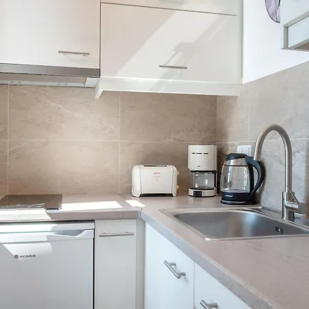 Apartament Peaceful, Panoramic Seaview Retreat *