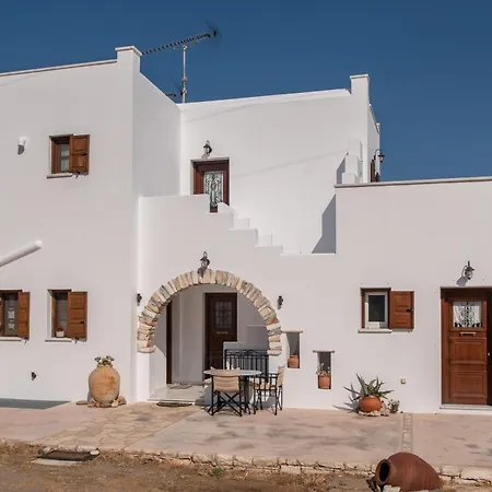 Peaceful, Panoramic Seaview Retreat Apartament